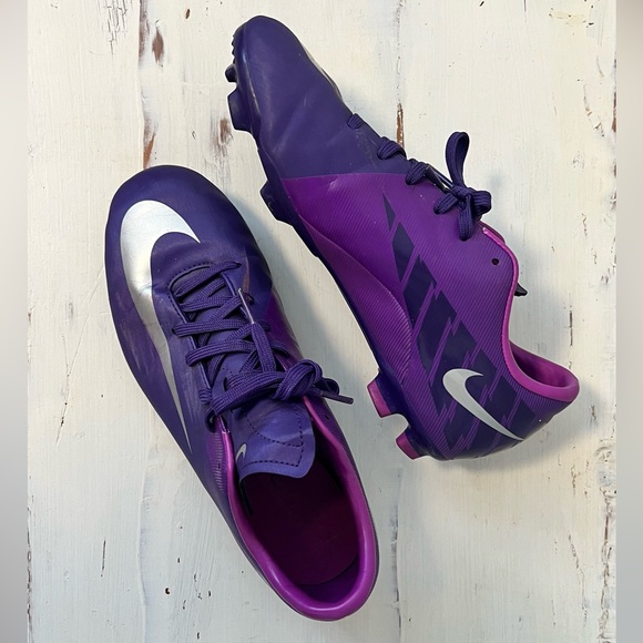 Purple Nike Soccer Cleats with Silver Swoosh with purple shoelaces - Picture 6 of 6